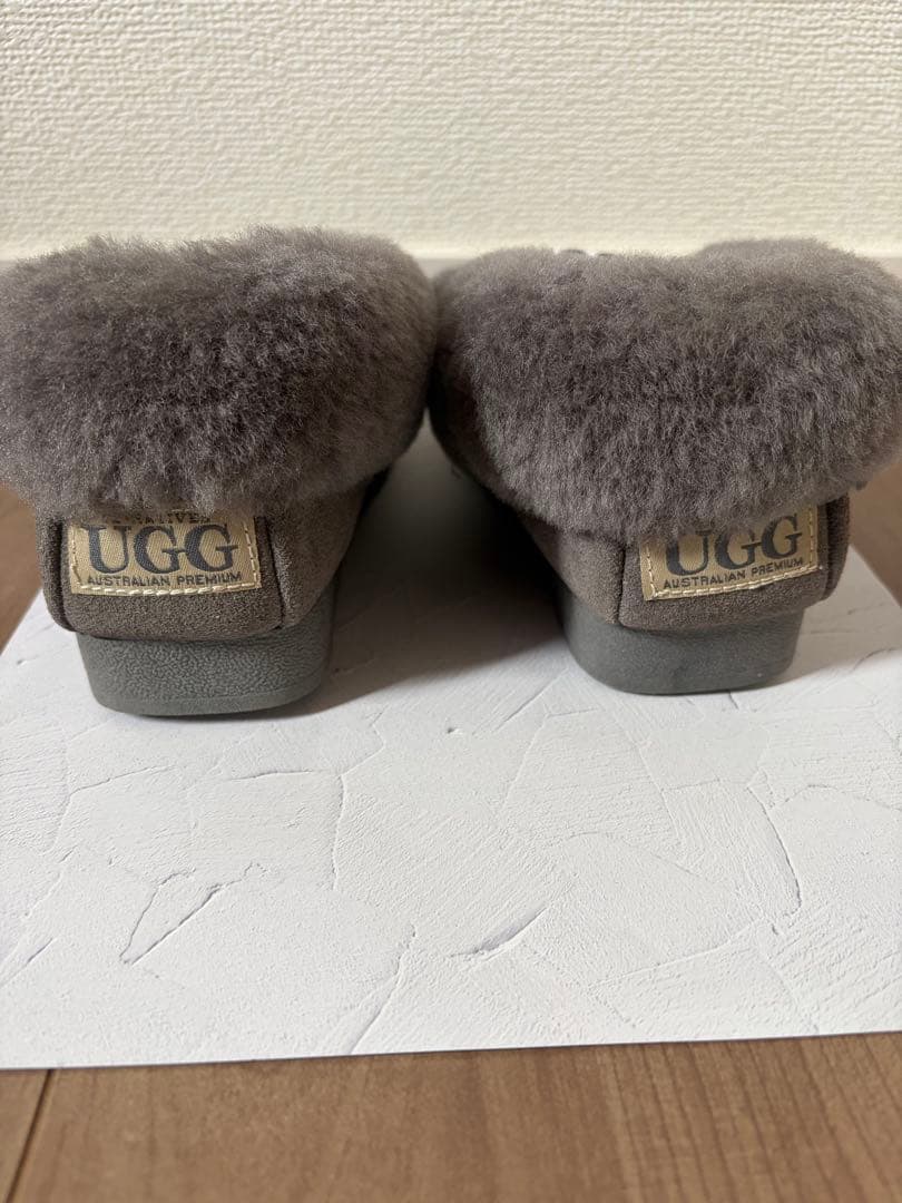 UGG モカシン スリッポン