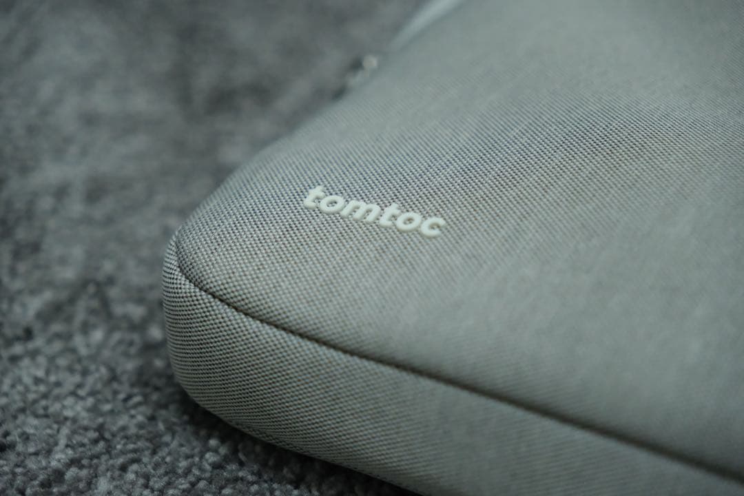 M2 MacBook Air 15インチ【充放電回数6回】