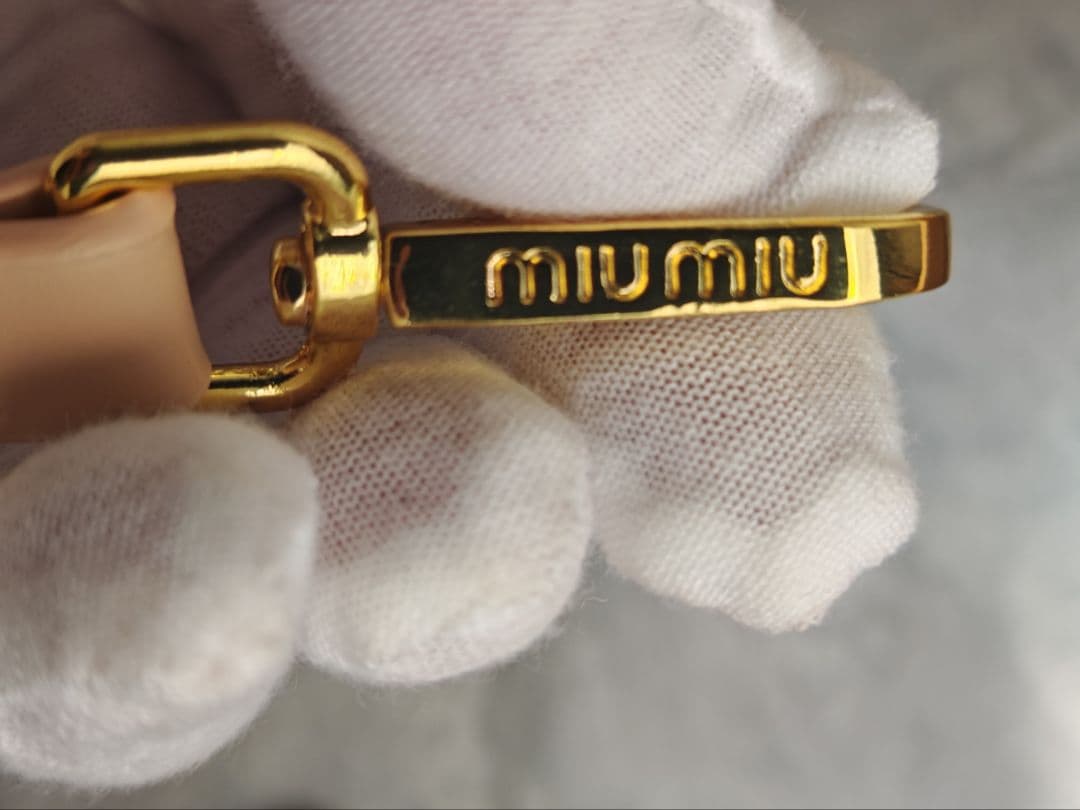 t！！MIUMIU キルティングショルダーバッグ ベージュ　美品