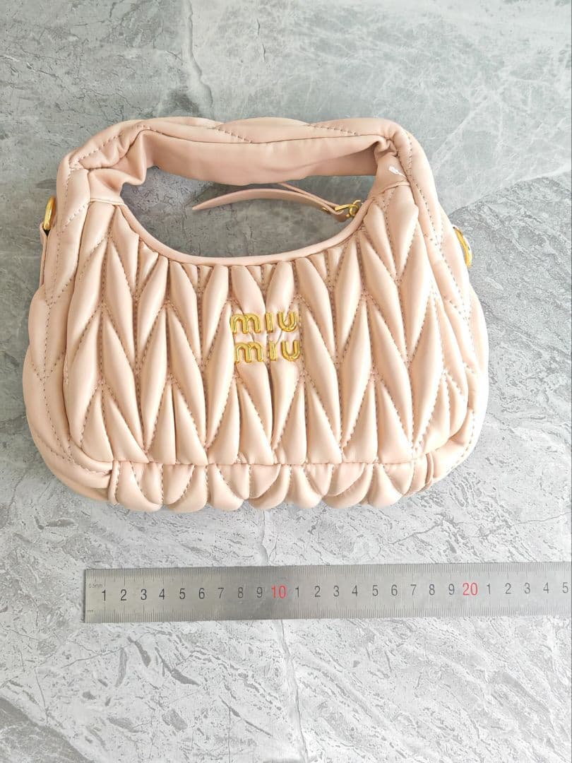 t！！MIUMIU キルティングショルダーバッグ ベージュ　美品