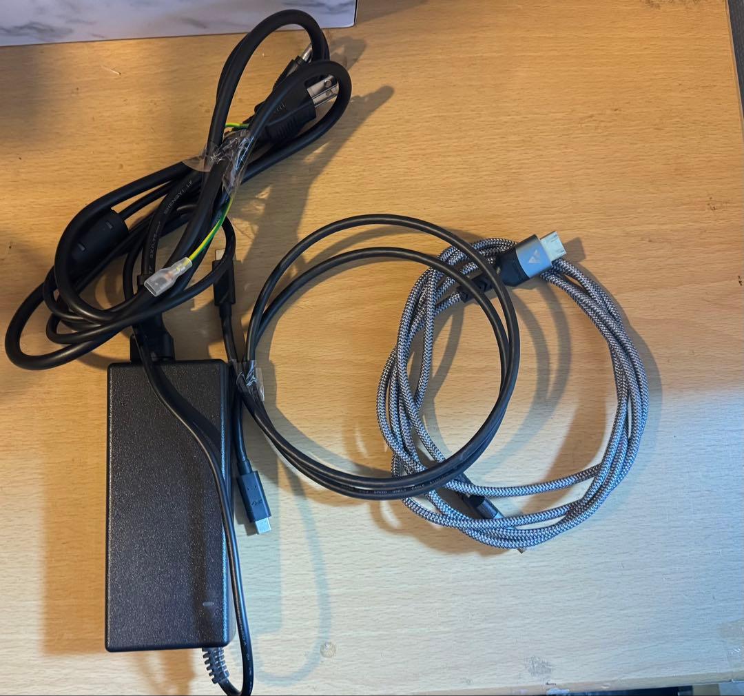 JAPANNEXT 4K 28 インチ　タイプC モニター