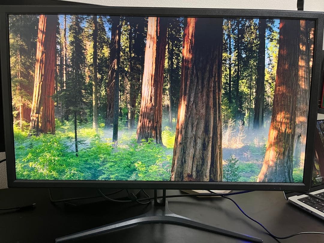 28インチ　4kモニター