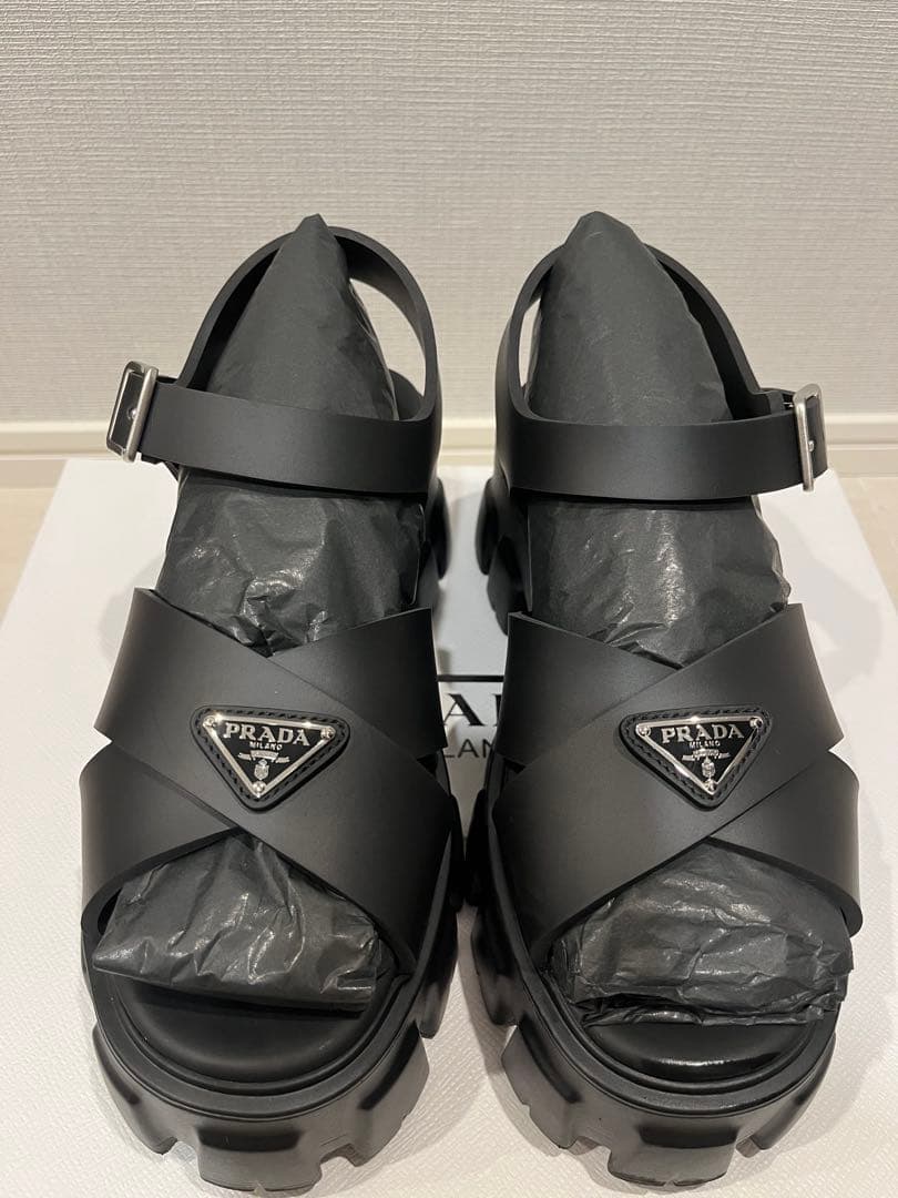 【最終SALE】プラダPRADAモノリス ラバー サンダル37【極美品】