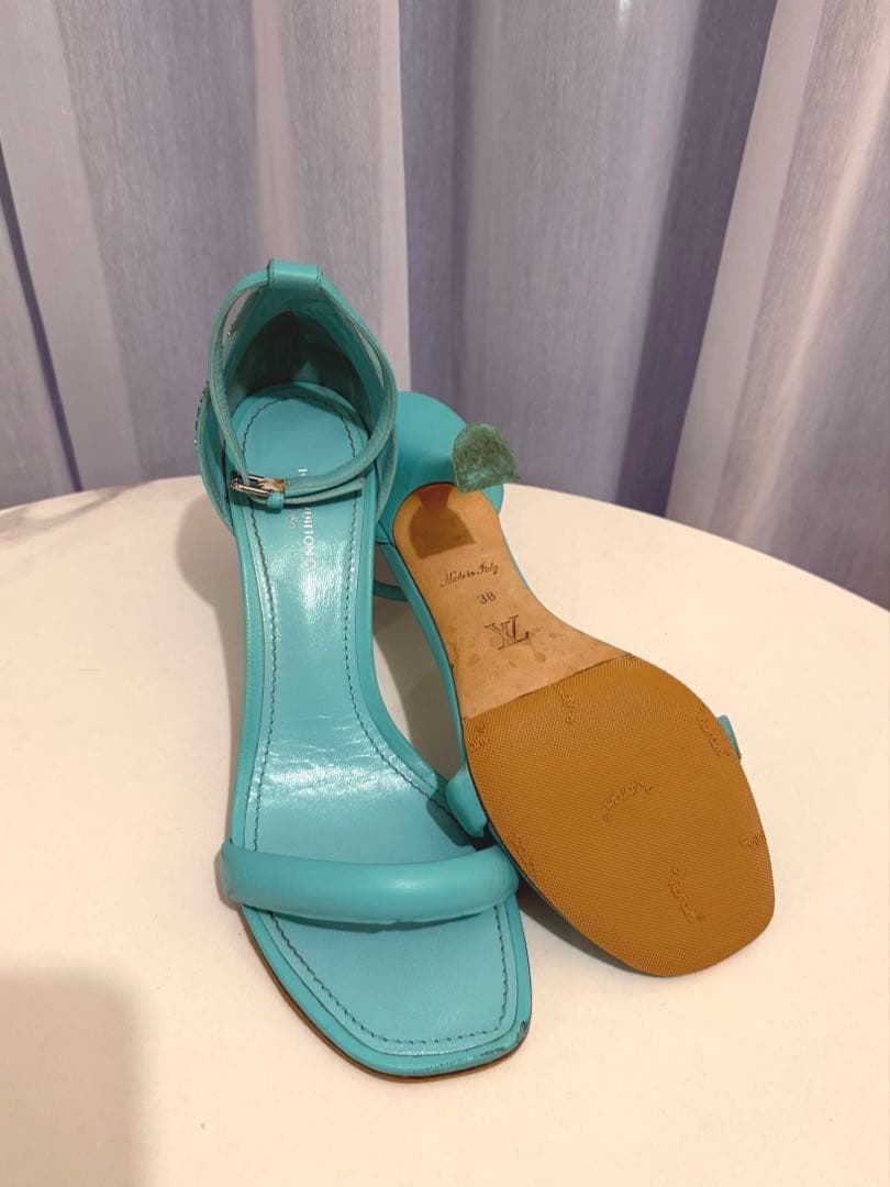 ルイヴィトン ハイヒール サンダル ストラップ付き