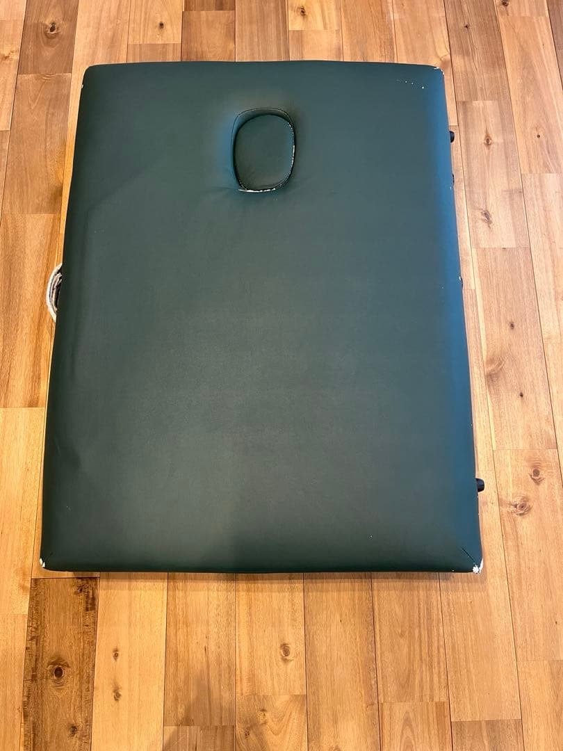 折りたたみ マッサージベッド 軽量13kg 高さ8段階 アルミ脚　整体　エステ