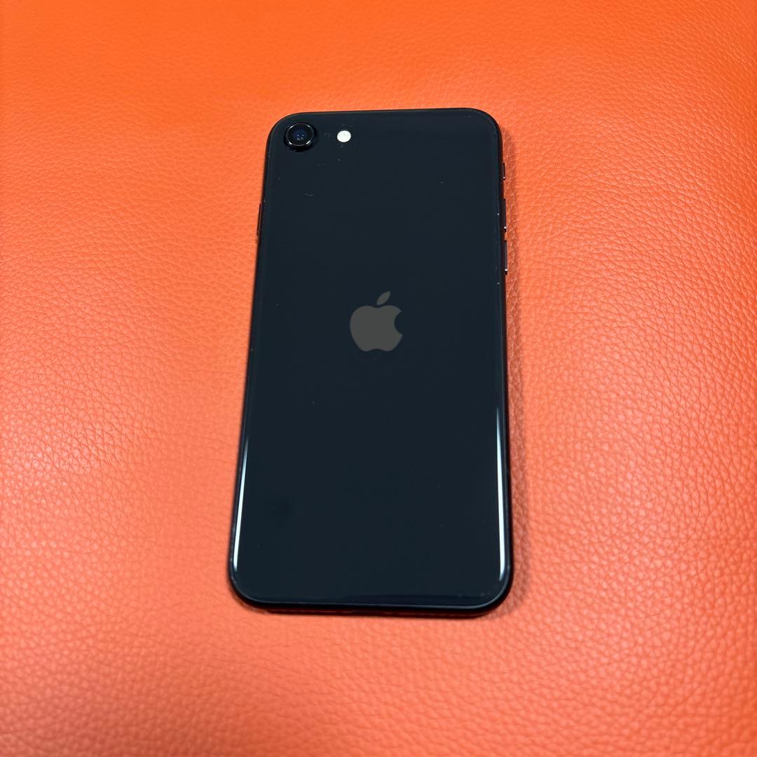 Apple iPhone SE（第3世代）ブラック
