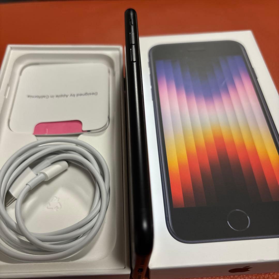 Apple iPhone SE（第3世代）ブラック