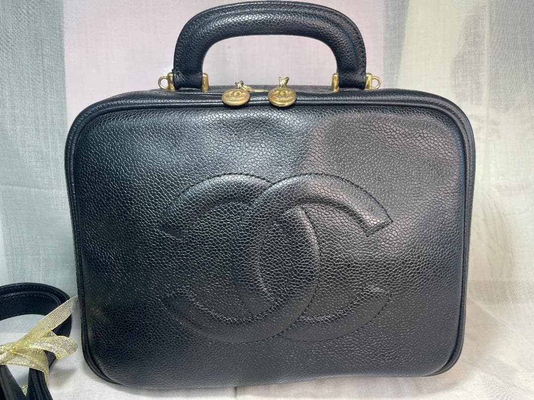 CHANEL シャネル　バニティ　キャビアスキン　ショルダー　メイク　CC　61