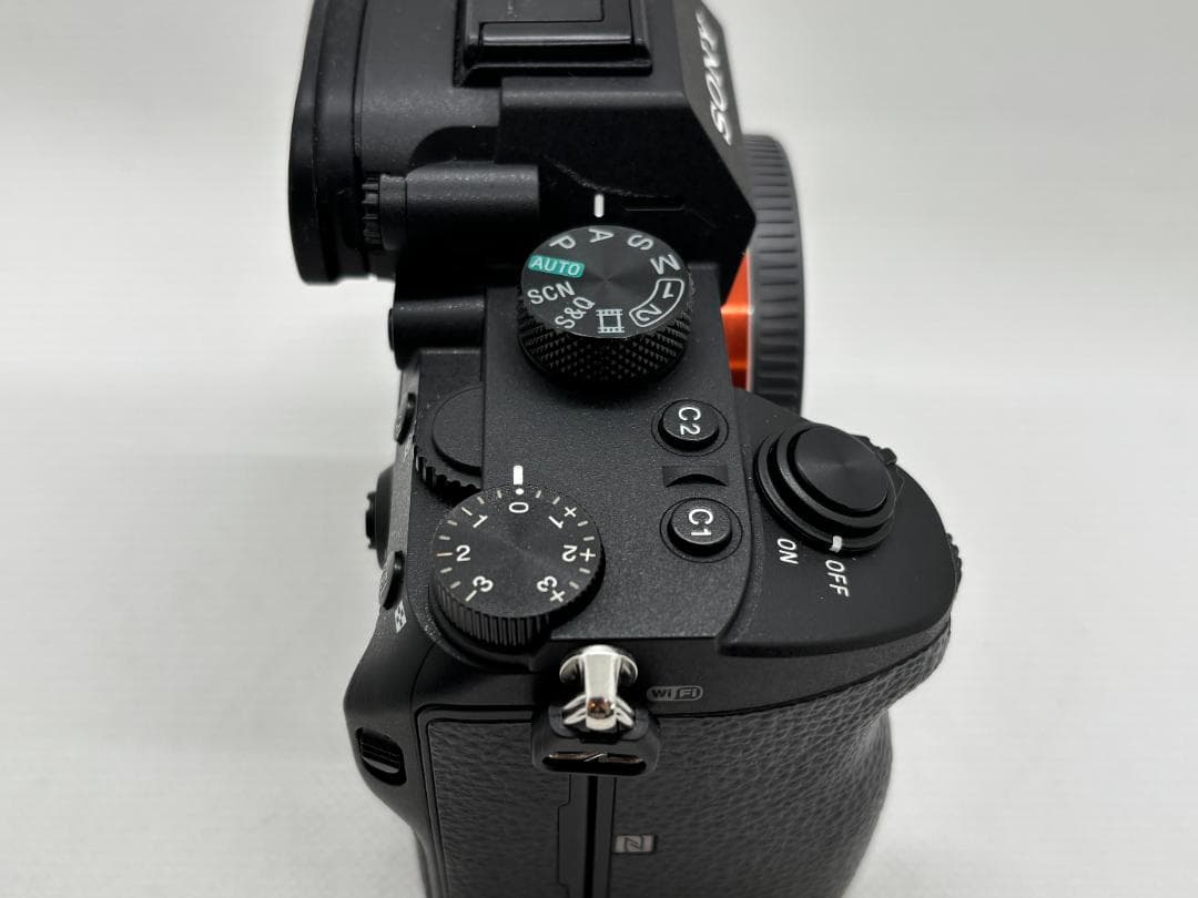 k*n様 【新品同様:ショット数1,427】SONY α7 III ボディ バッ