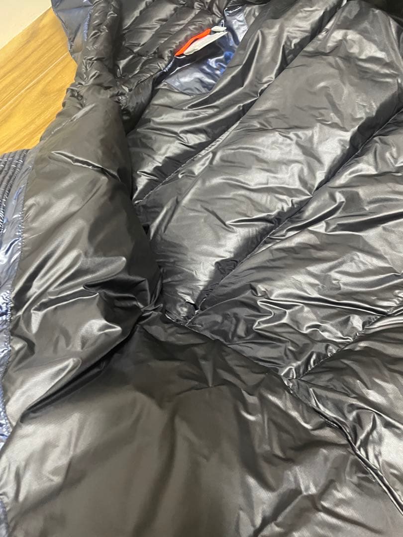 試着のみ　マムート アイシグロー インサレーション ダウンジャケット Mサイズ