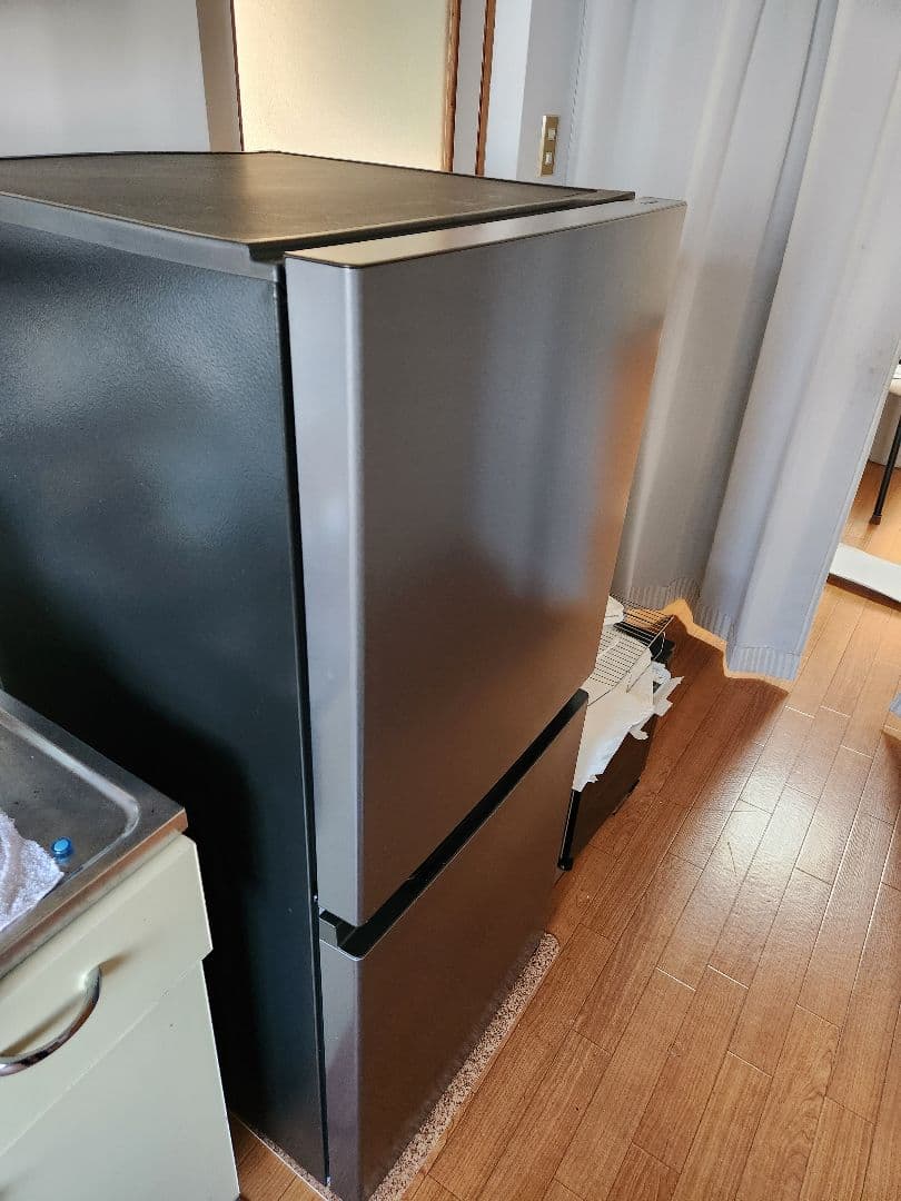 【ほぼ新品】（蓮くん様取り置き）シルバー 上下二段式冷蔵庫 コンパクト