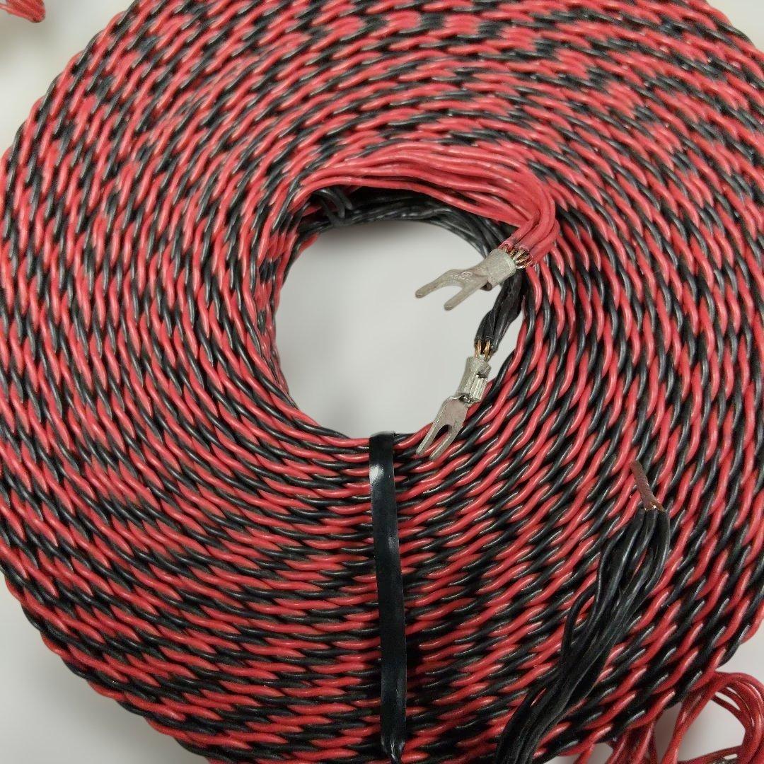 スピーカーケーブル、赤と黒のツイスト練り、ブレイド構造