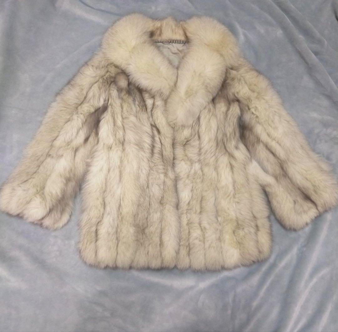 ちんぺい　　　 Silver Blue ホワイト色毛皮 ショートコート