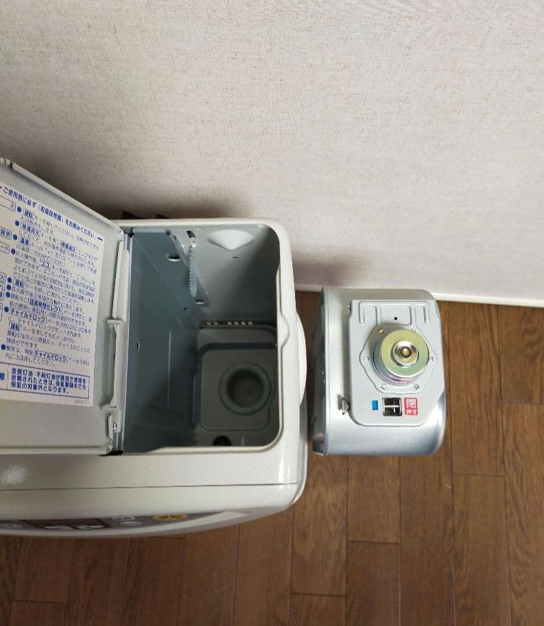 石油ファンヒーター　コロナ　FH-DG3212Y