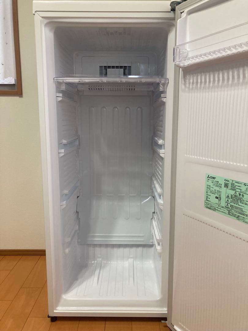 ☆三菱（MITSUBISHI）ノンフロン冷凍庫 121L　2025年製☆美品