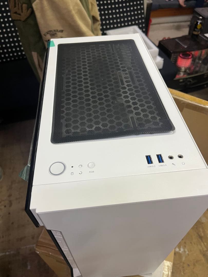 Thermaltake H200 TG RGB ミッドタワーケース