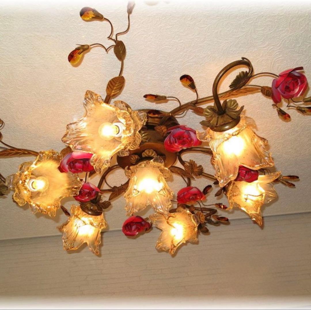 アンティーク　花の形状 シャンデリア 7灯