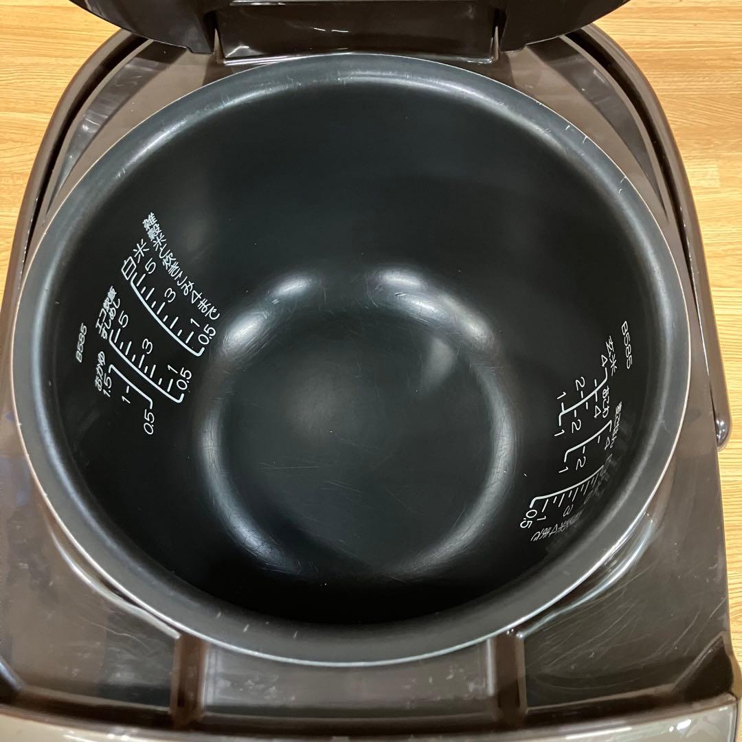 一都三県限定　配送設置無料　炊飯器　ZOJIRUSHI 2021年製　5.5合