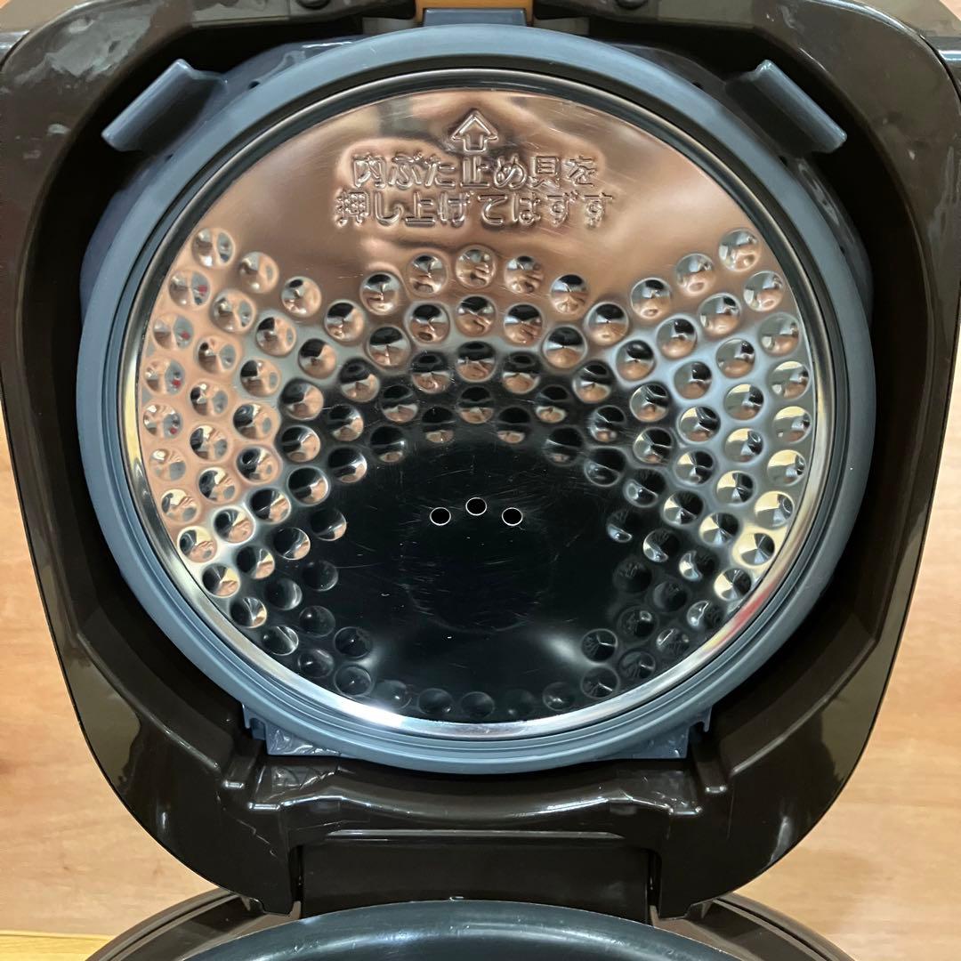 一都三県限定　配送設置無料　炊飯器　ZOJIRUSHI 2021年製　5.5合