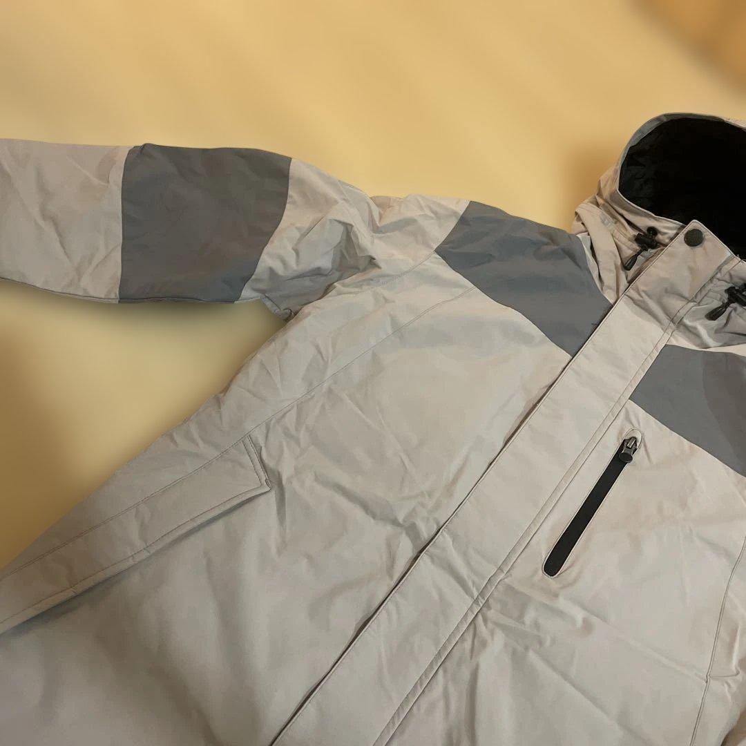 美品スノーボードジャケットとパンツセット