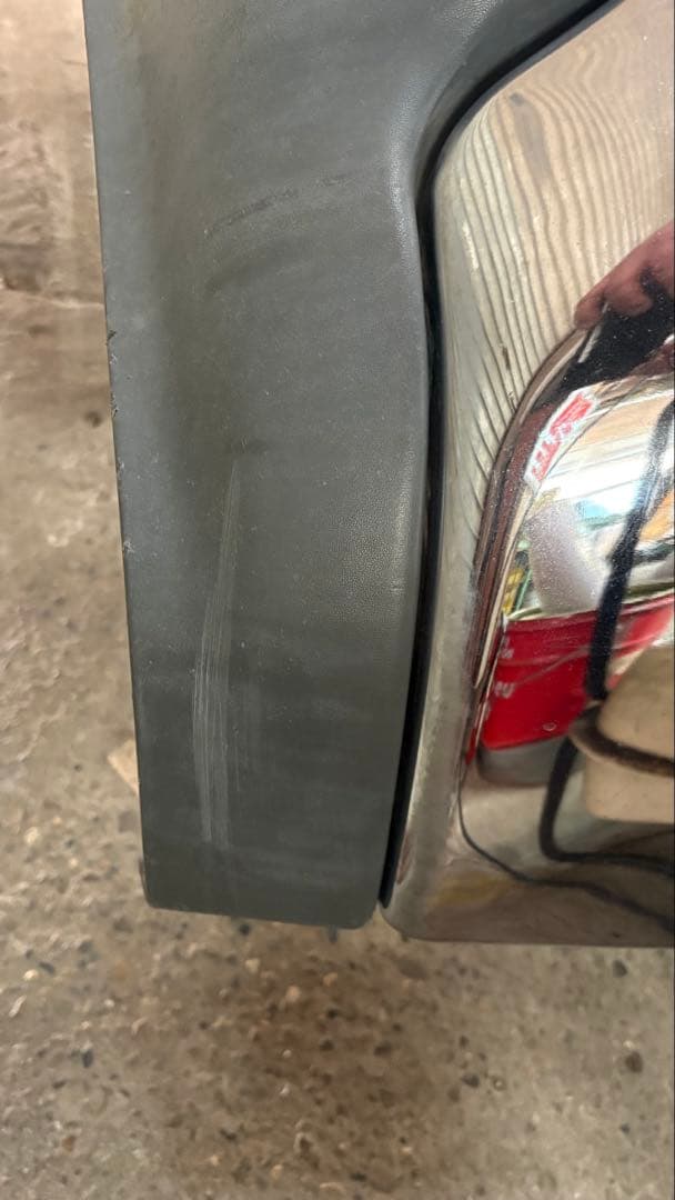 ま*ん様 05年シボレーサバーバン フロントバンパー