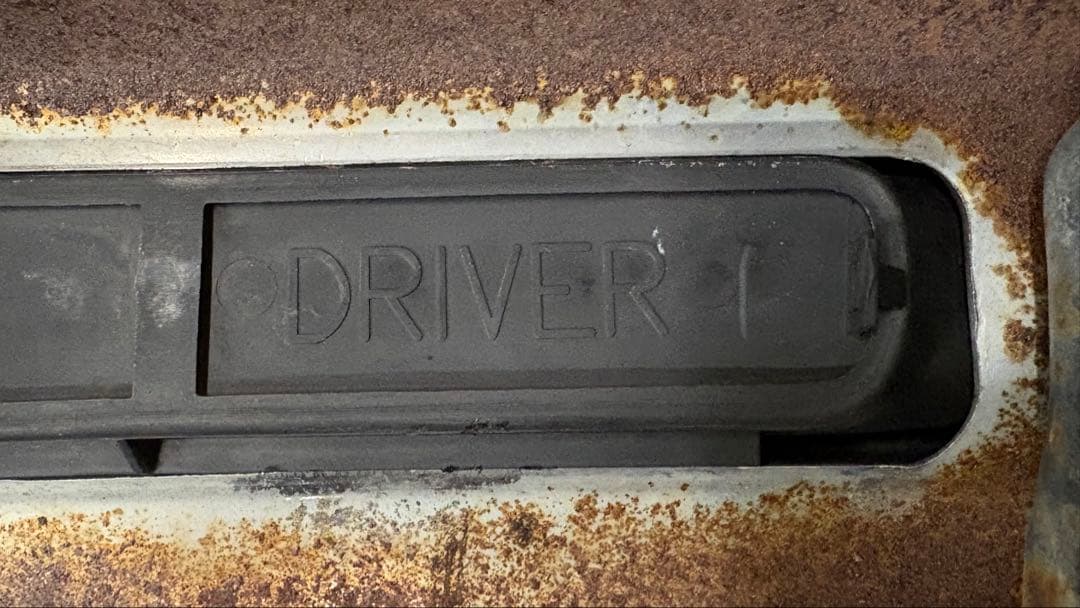 ま*ん様 05年シボレーサバーバン フロントバンパー