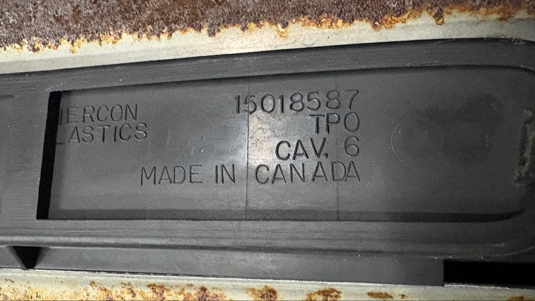 ま*ん様 05年シボレーサバーバン フロントバンパー