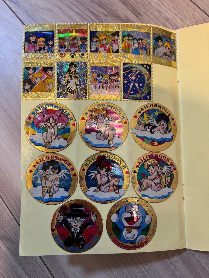 セーラームーン ホログラムシール コレクション30年前のアーカイブ品