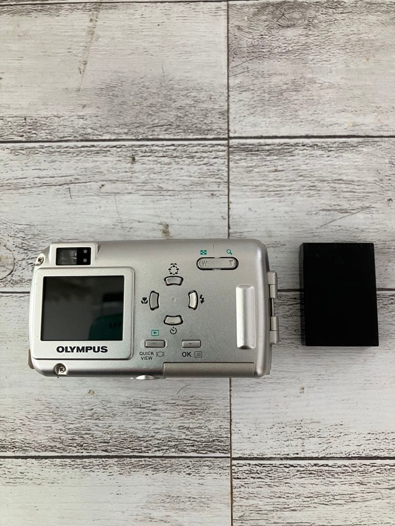 OLYMPUS 3.2MEGAPIXELデジカメコンパクト