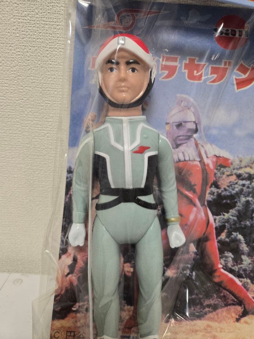 ウルトラセブン　宇宙魔人シリーズ　ウルトラ警備隊員　350　昭和イメージver