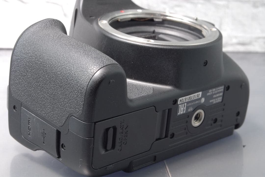 Canon EOS Kiss X10 ダブルズームキット Wi-Fi 搭載