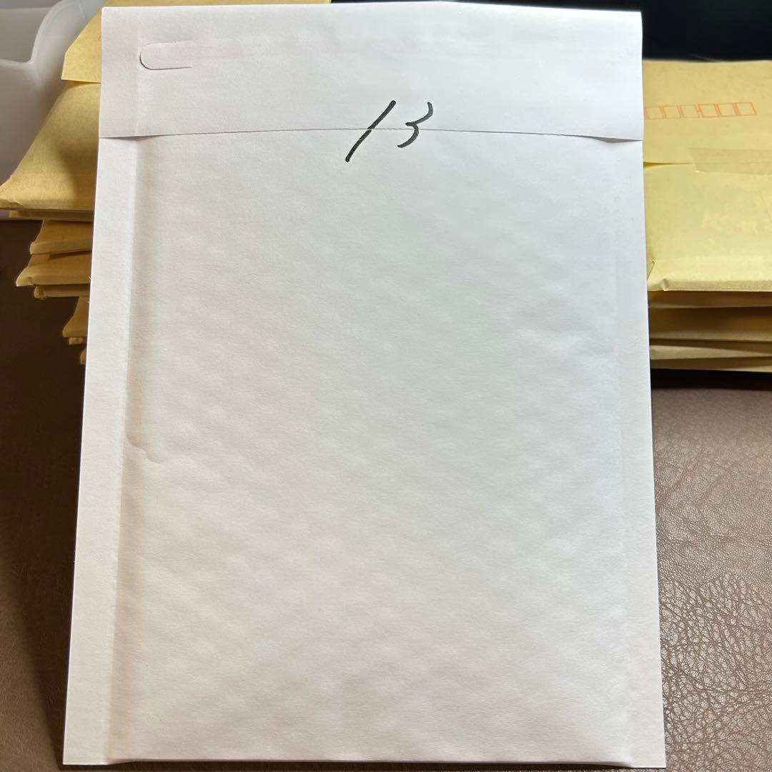 13限定商品　ピカチュウスリーブ4枚セット