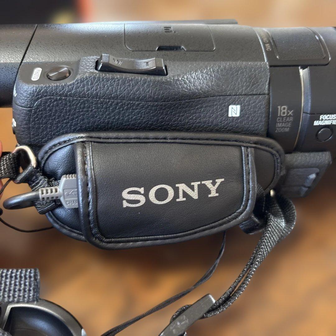 SONY 4K Handycam 本体 FDR-AX100