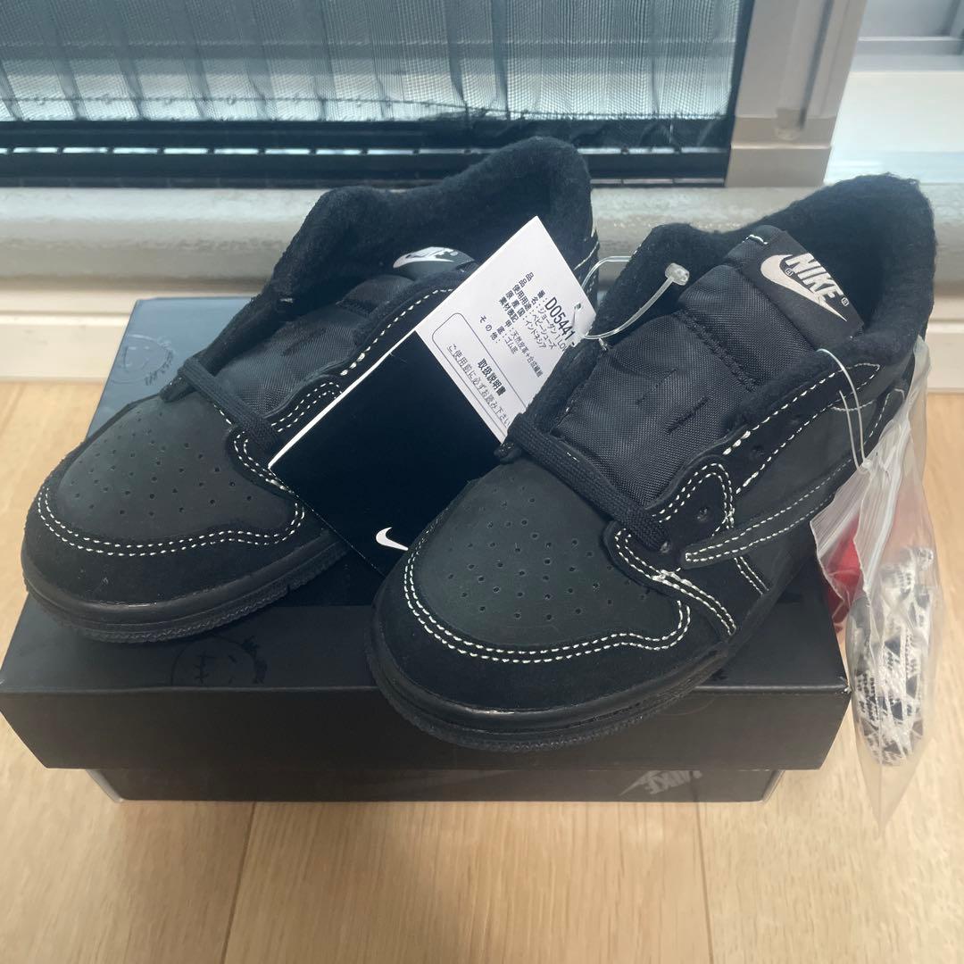 トラヴィススコット　エアジョーダン1 ブラックファントム