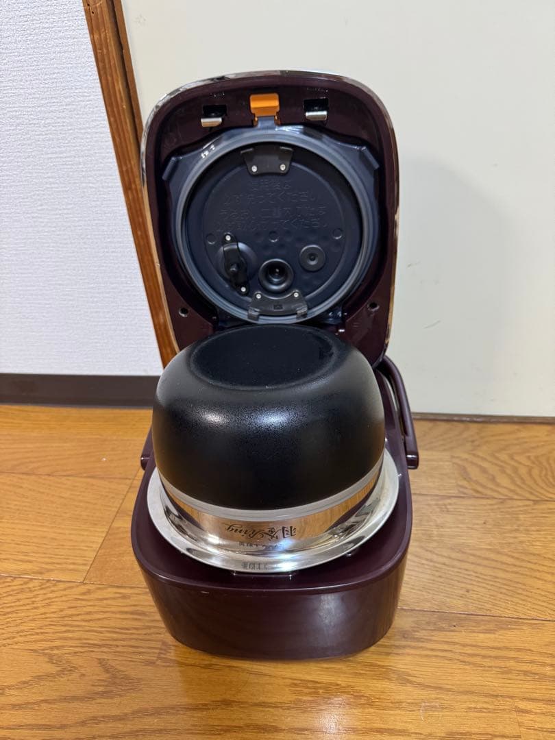 象印 NP-YT10 圧力IH炊飯器 ワインレッド　2017年製