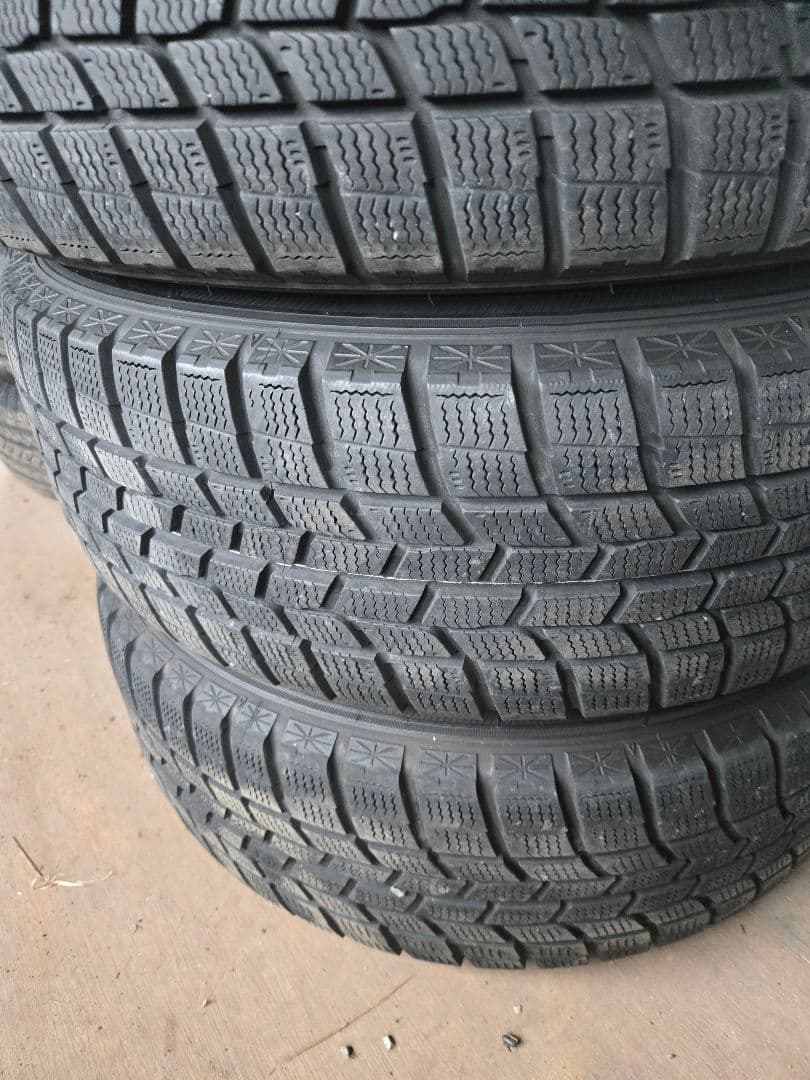 スタッドレスタイヤホイールセット195ー65ー15中古品5部山