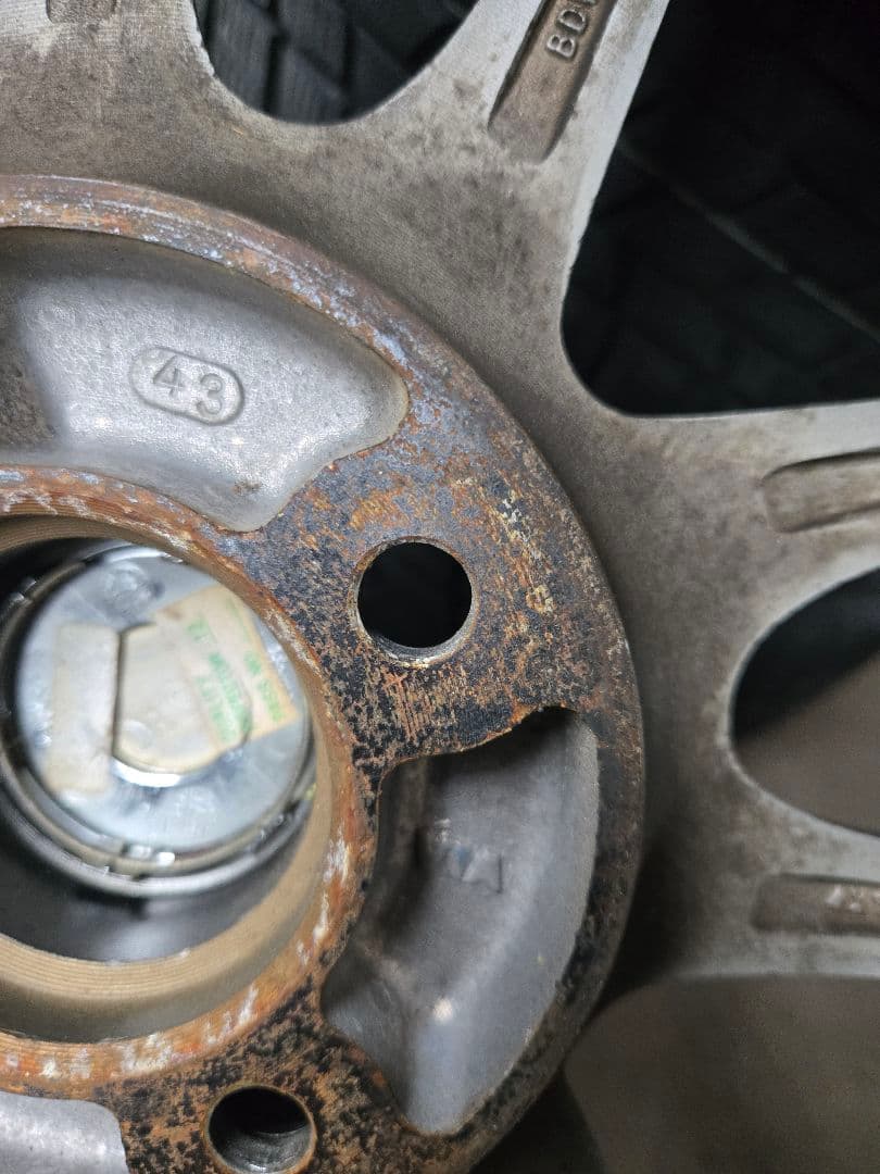 スタッドレスタイヤホイールセット195ー65ー15中古品5部山