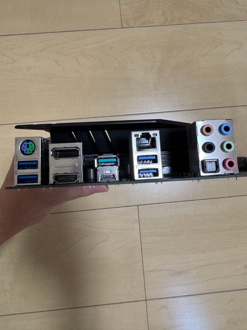 ASUS TUF GAMING Z490-PLUS マザーボード 本体