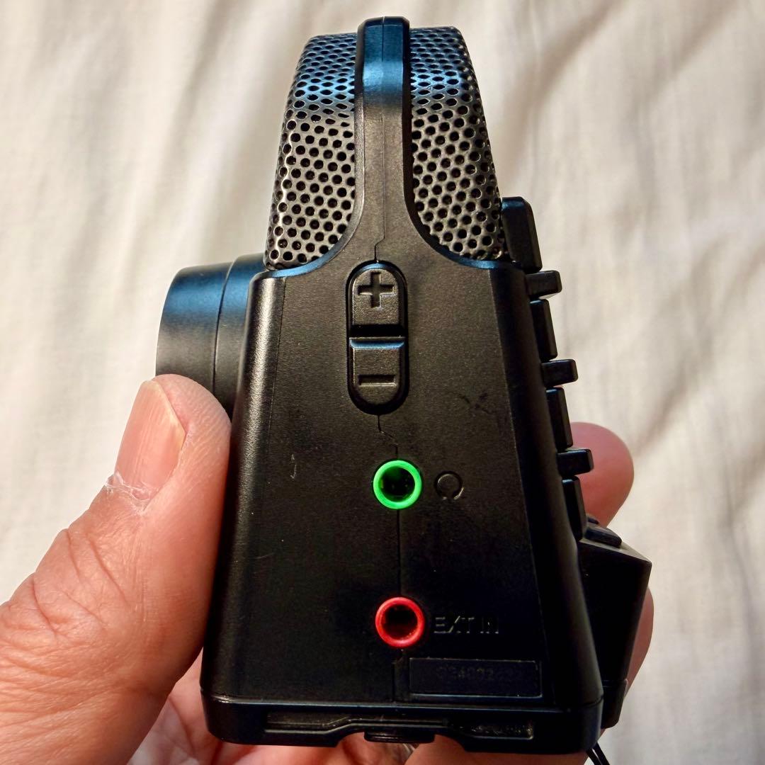 ZOOM Q2n-4K ビデオレコーダー