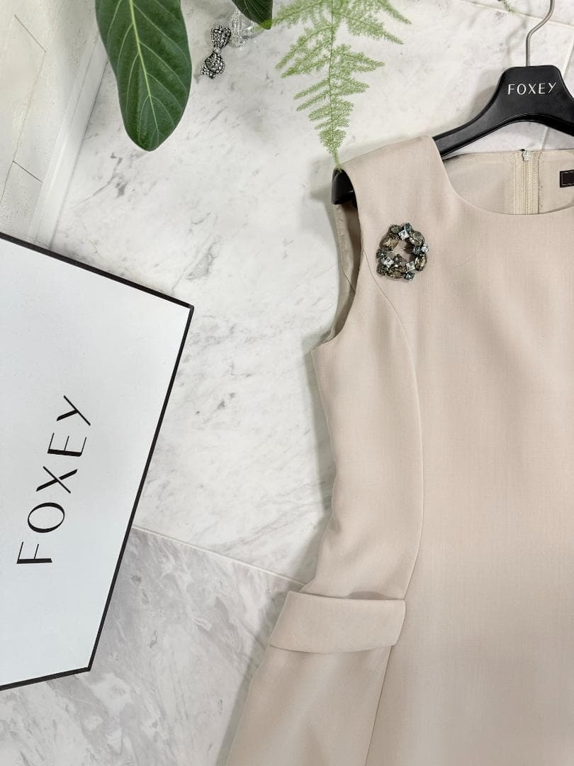 新品同様★FOEXY/フォクシー ワンピース フレンチフラップ F刺繍 希少42