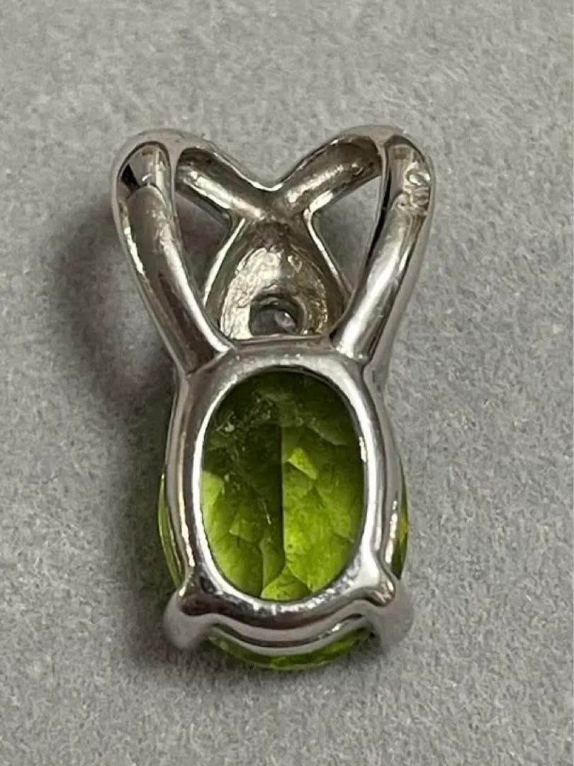 【8月誕生石】ペリドットオーバルカットペンダントトップ