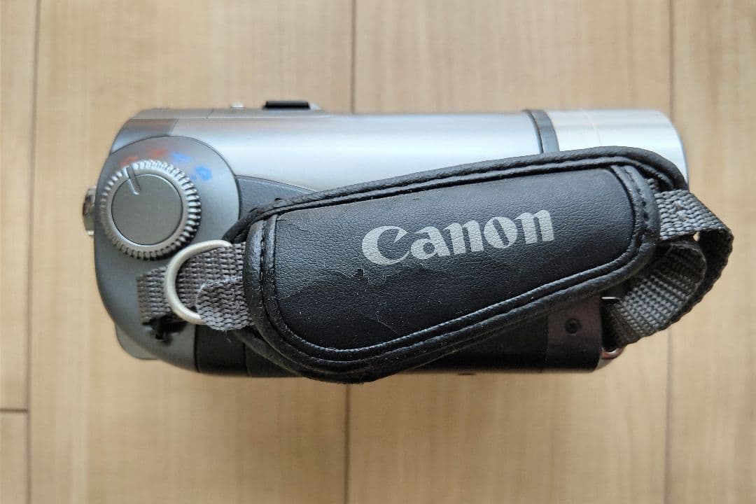 キヤノン HDビデオカメラ iVIS HF100