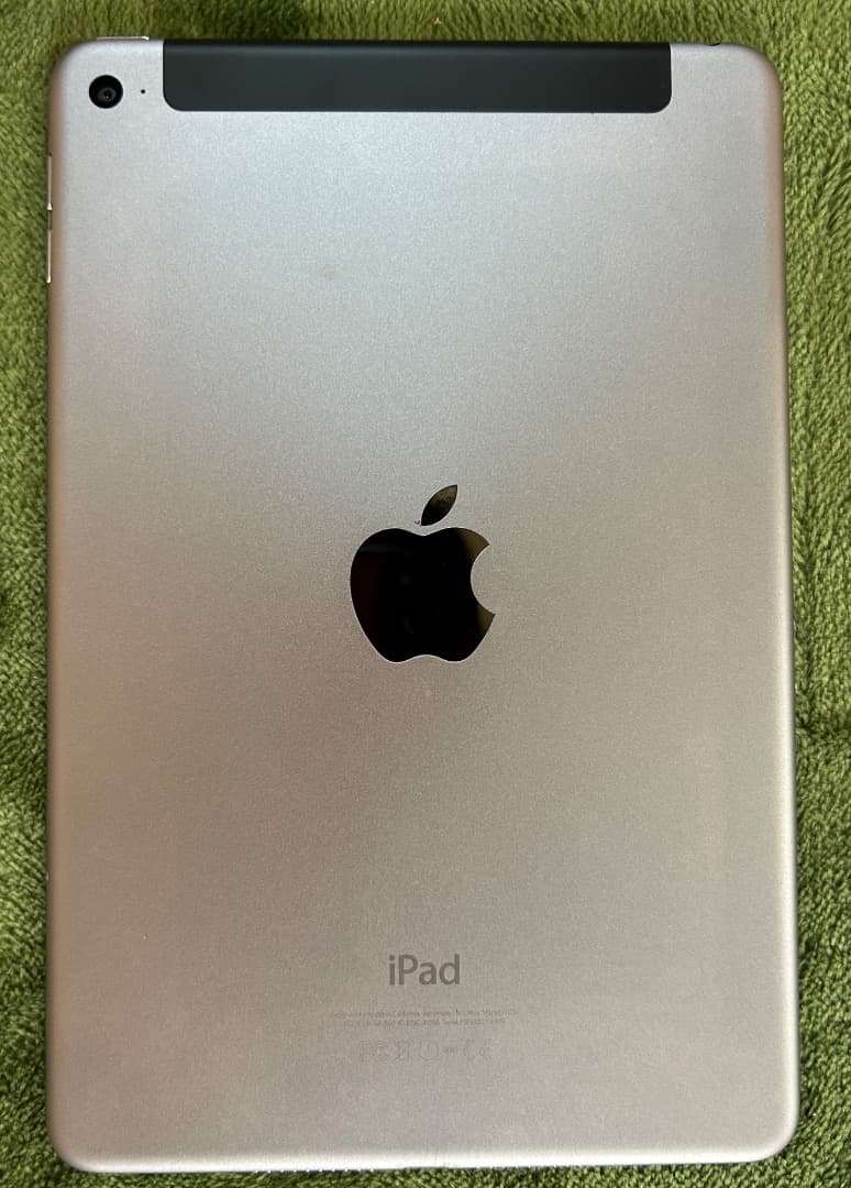 九*日様 iPad mini 第4世代 128GB　WiFi 　シルバー