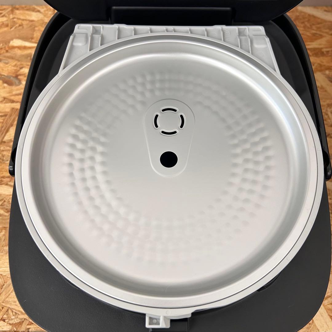 【2025年製】パナソニック5.5合炊IH ジャー炊飯器 SR-FE101