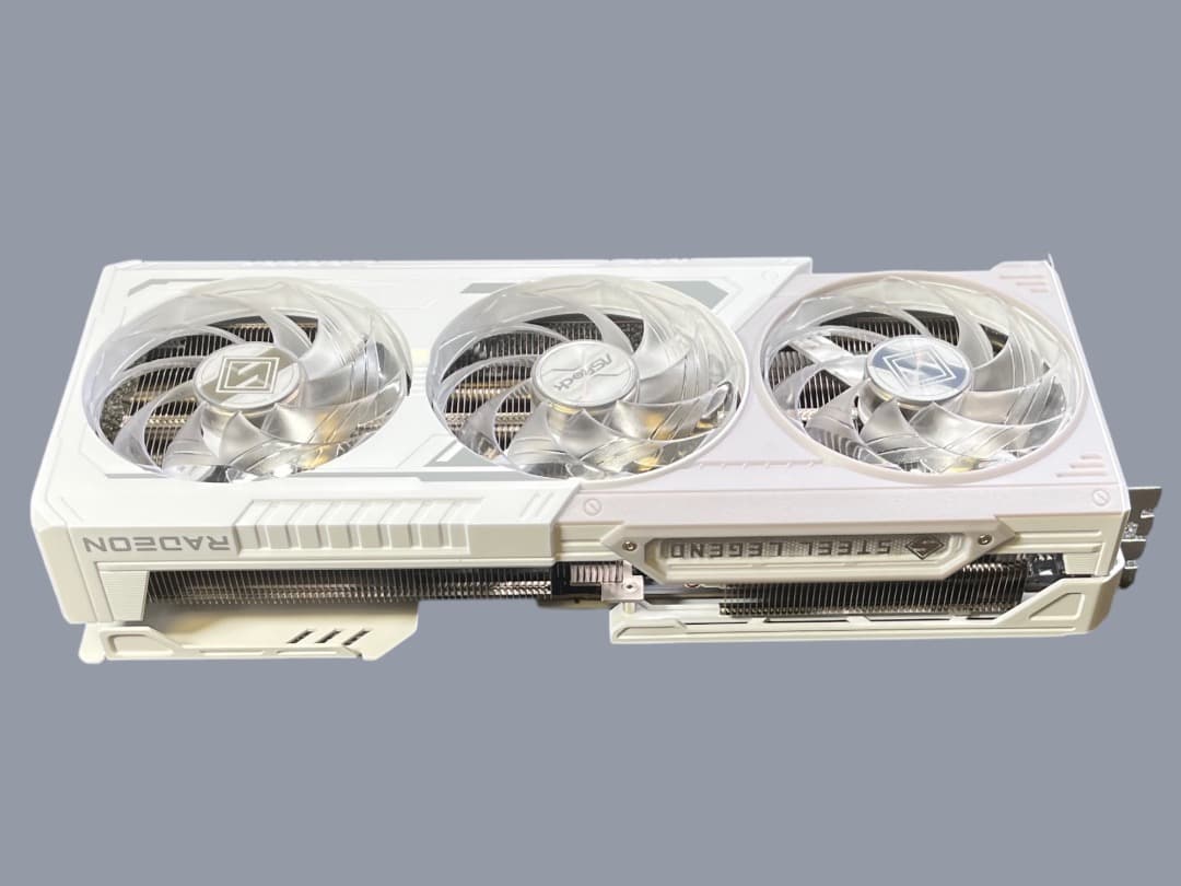 美品　ASRock Radeon RX9070 ホワイト（白）16GB