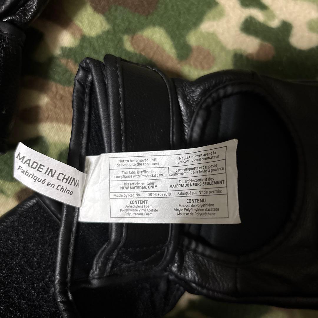 美品　UFC公式　グローブ　MMA オープンフィンガー　サイズM