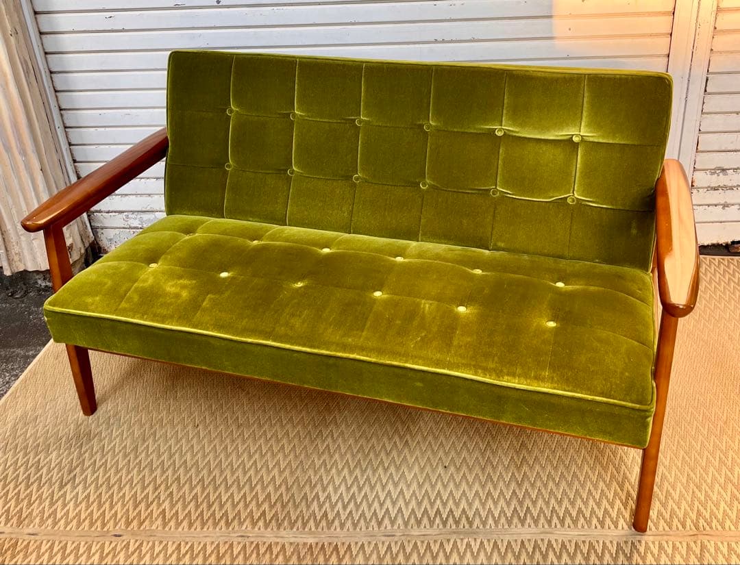 ③ 【送料込み】カリモク60 Kチェア モケットグリーン　2人掛けソファ