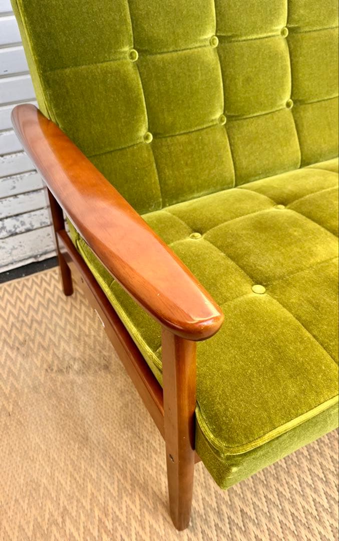 ③ 【送料込み】カリモク60 Kチェア モケットグリーン　2人掛けソファ