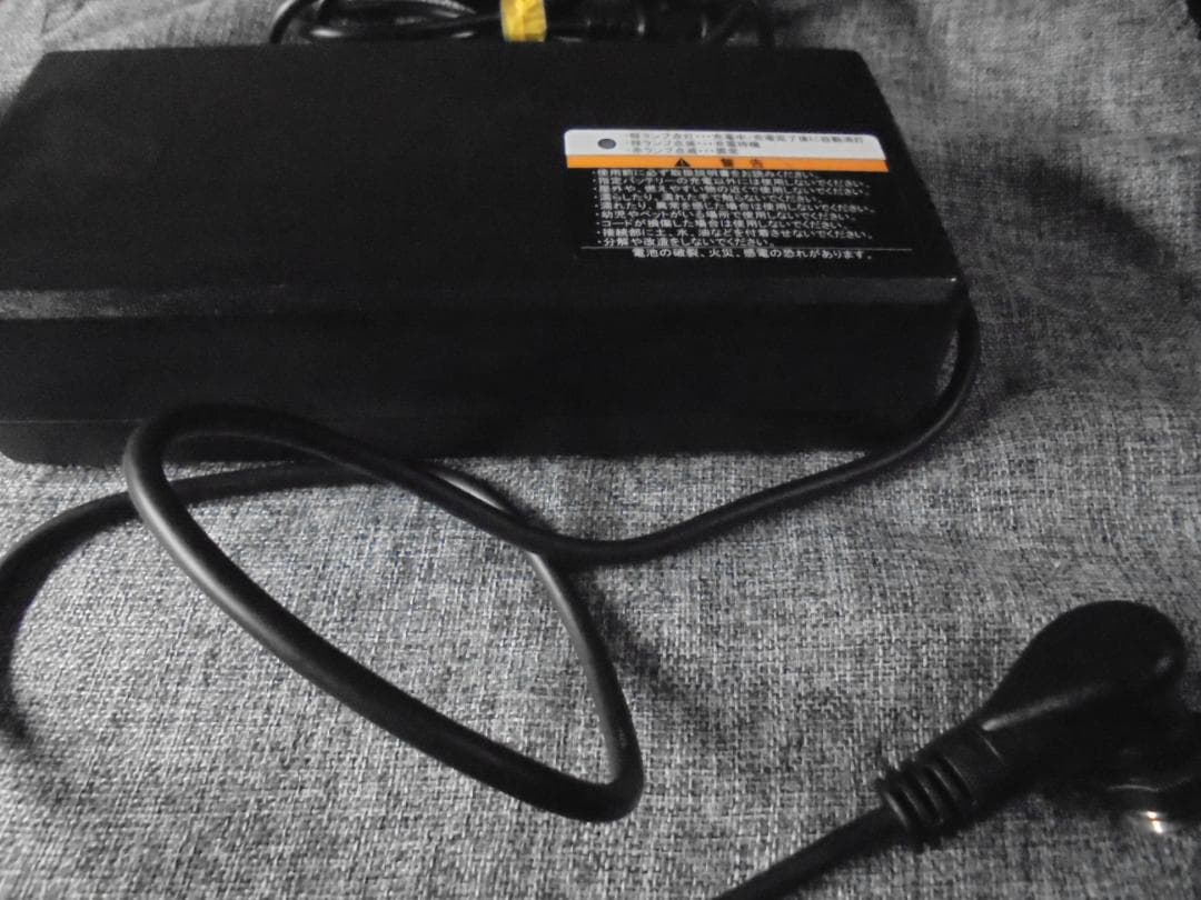 E-VINO 充電器　 B86-H2107-00 56V6A　使用少美品