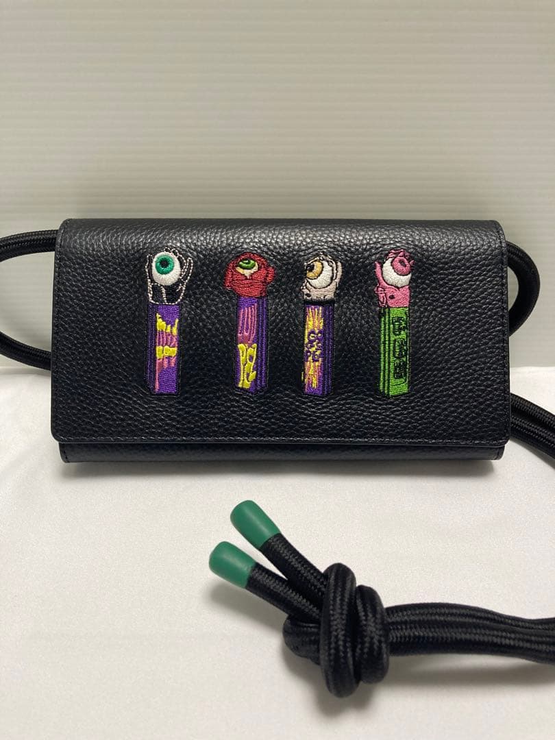 PEZ(ペッツ)×ear 刺繍ウォレットショルダーバッグ イアパヒヨネ サイケ
